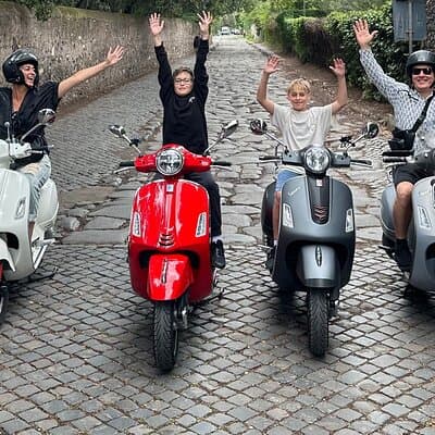 Vespa experience guided by us & Photo shoot 2