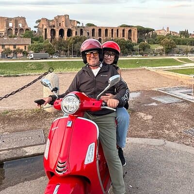 Vespa experience guided by us & Photo shoot 3