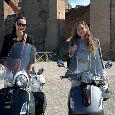 Vespa experience guided by us & Photo shoot 5