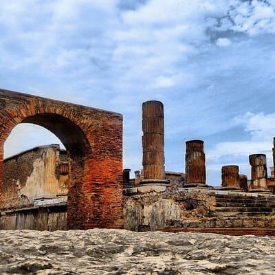 Rome Airport to Pompeii Tour with drop off Sorrento and Positano