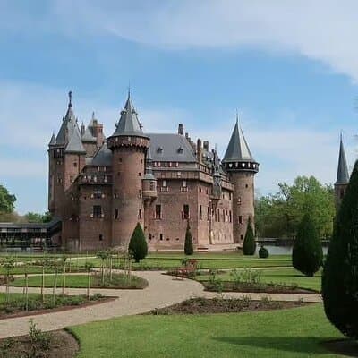 Private Half Day Trip To Castle Muiderslot and Castle De Haar