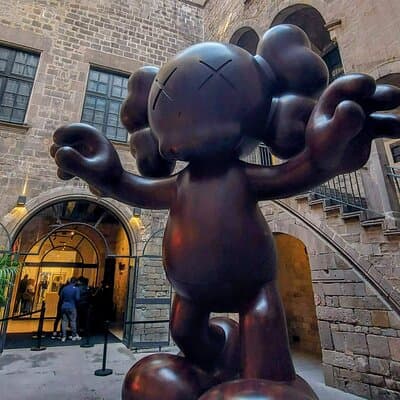 Barcelona Old City and Hidden Gems Private Walking Tour