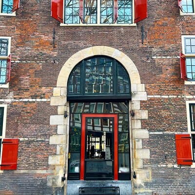 Historical Walking Tour, private with local Dutch guide 3