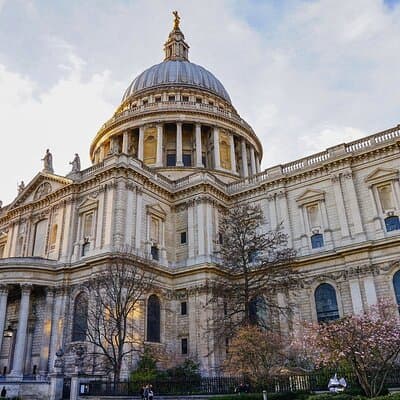 London Blitz Walking Tour: Explore City of London Wartime History