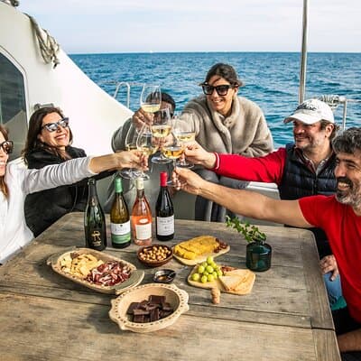 Barcelona: Premium Private Wine Tasting & Tapas in a Catamaran