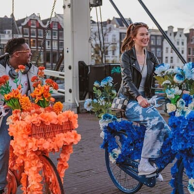 Explore Amsterdam canals on iconic Flower Bikes 4