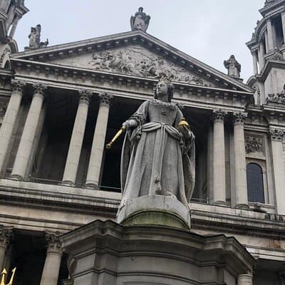 London Blitz Walking Tour: Explore City of London Wartime History 3