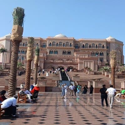 Abu Dhabi City Tour with Grand Mosque & Louvre Museum Ticket 3