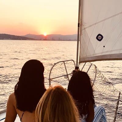 Barcelona Sunset Private Sailing with Open Bar & Snacks