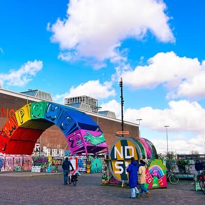 Street Art Walking Tour, private local Dutch guide 2