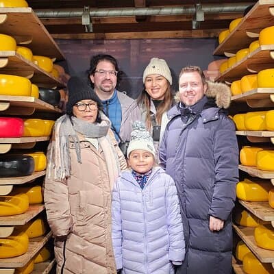 Private Tour in a Luxury Van to Zaandam, Windmills & Volendam 5