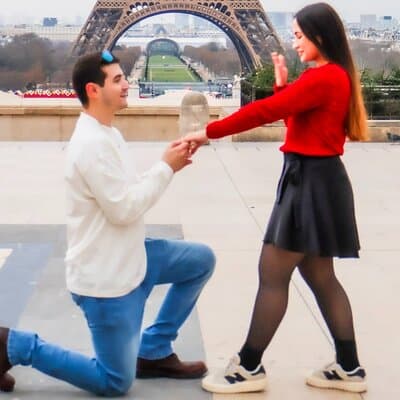 Exclusive Eiffel Tower Photo shoot - Chic & Timeless 3