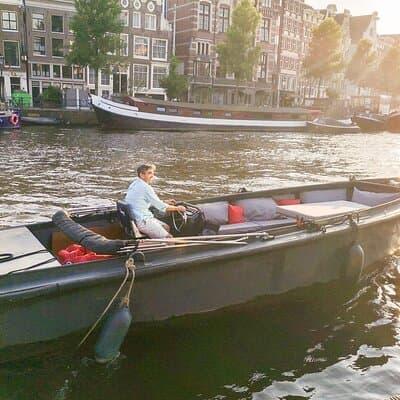 Amsterdam Private Boat Tour With Drinks - EN ES FR