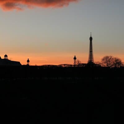 Paris Darkest Tales A Night of Secrets and Legendary Bar Tour 5
