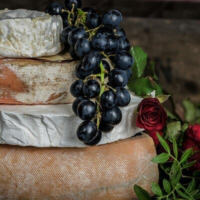 Authentic French Food and Wine Tour of Paris