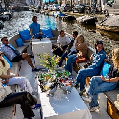 Amsterdam Canal Cruise in Open Boat with Unlimited Drinks Option