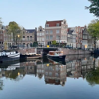 Morning Canal Cruise Amsterdam in Small-Group 5