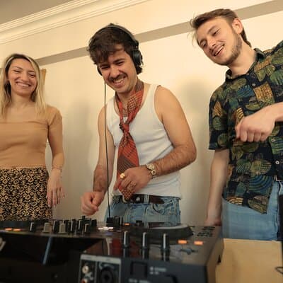 Istanbul Electronic Music and Culture Workshop From Local DJ