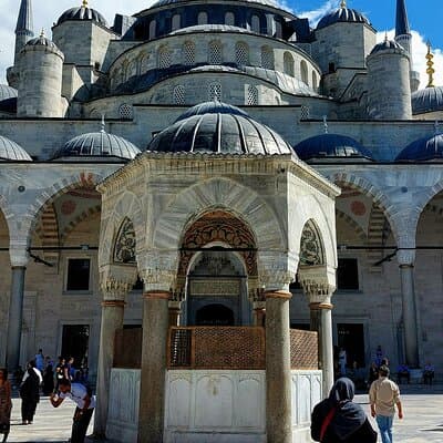 Small Group Cruise Shore Excursion – Istanbul Old City Highlights 4