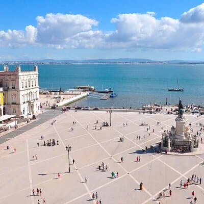 2h Tour | Explore Lisbon’s Hills & Viewpoints 3