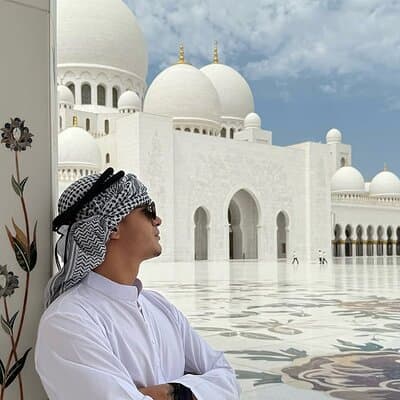 Abu Dhabi Full Day City Tour with English Speaking Guide 4