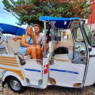 4 Hours Private Tuk Tuk Tour in Lisbon 5