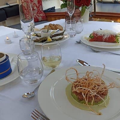 Romantic Private Dinner Cruise Amsterdam with 3 Courses and Wine 5
