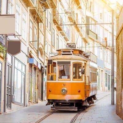 Private car transfer from Lisbon to Porto with 2h for sightseeing 3