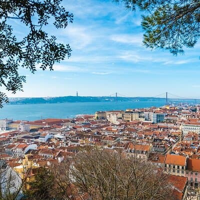 Lisbon : Private St George Castle w/tkts + Walking Tour Alfama 4