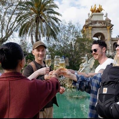 Tapas Walking Tour in old town, with local food market and Paella