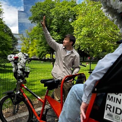 First Class Central Park Tour – Iconic Views & VIP Photo Moments