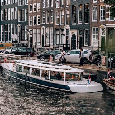 The Ultimate Amsterdam Canal Cruise - 2hr - Small Group with Drinks & Snacks 2