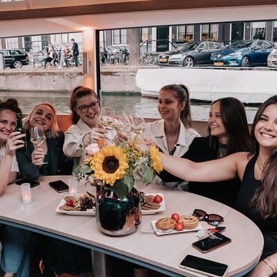 The Ultimate Amsterdam Canal Cruise - 2hr - Small Group with Drinks & Snacks 4
