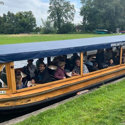 From Amsterdam: Zaanse Schans, Volendam, Giethoorn with Boat Tour 5