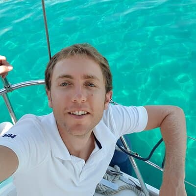 Exclusive 4-Hour Private Sailing Experience in Barcelona 3