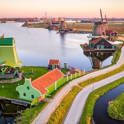 Zaanse Schans and Windmill Villages Guided Tour with Boat Ride