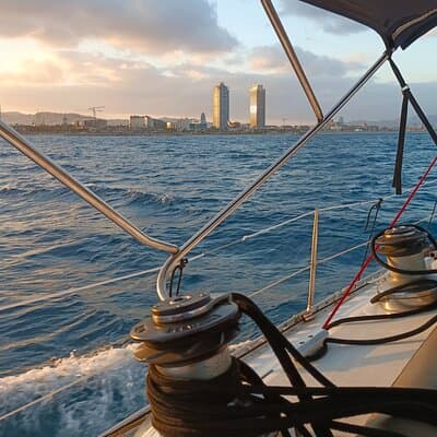 Sunset Sailing Tour in Barcelona 4