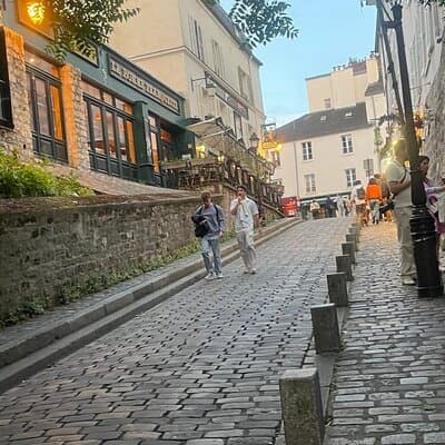 Montmatre and Sacré Coeur Spectacular Highlights Walking Tours 4