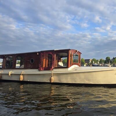 2 hours Private Boat Tour in Amsterdam with welcome drink