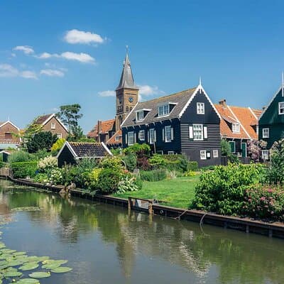 Volendam & Marken Private Tour in luxury Jaguar S Type 1/2 day 3