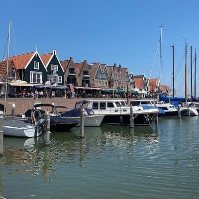 Volendam & Marken Private Tour in luxury Jaguar S Type 1/2 day 4