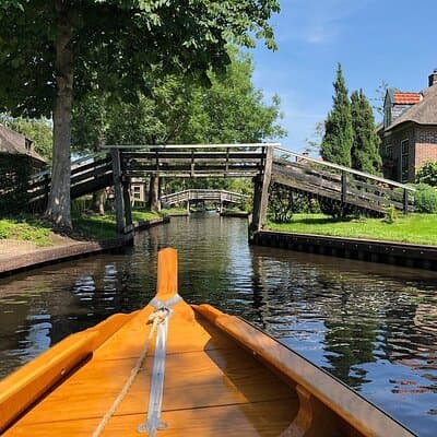Giethoorn Private Tour Guide Giethoorn in luxury Jaguar S Type