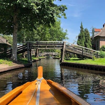 Windmills-Volendam-Giethoorn Private Tour in Jaguar 3