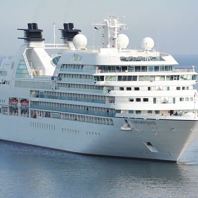 Private Transfers between London & Southampton Cruise Port 4
