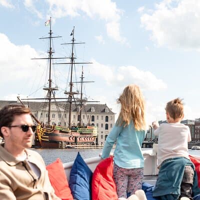 Amsterdam Canal Cruise with Open Bar - Red Light District 5