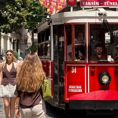 Taksim to Galata Walking Tour: Secret Passages & Local Hangouts