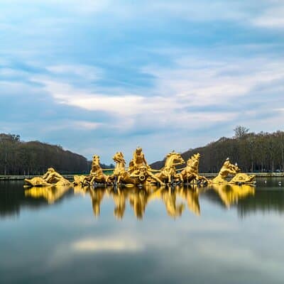 Louvre & Versailles Highlights: Small Group Half-Day Experience 3