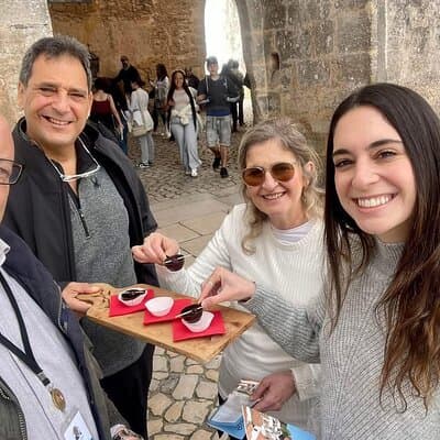 Private Transport Lisbon - Porto or Porto - Lisbon with 3 Stops 2