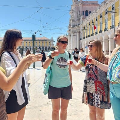 Lisbon Snack Tour City Tour with 4 Tastings 3