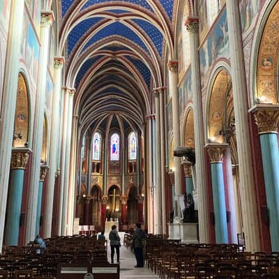 Saint Germain Walking Tour with Local Insights 3